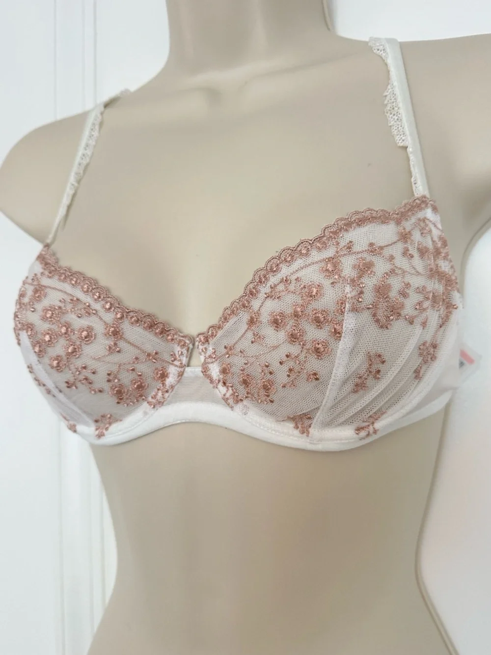 La Perla White and Brown Floral Lace Bra